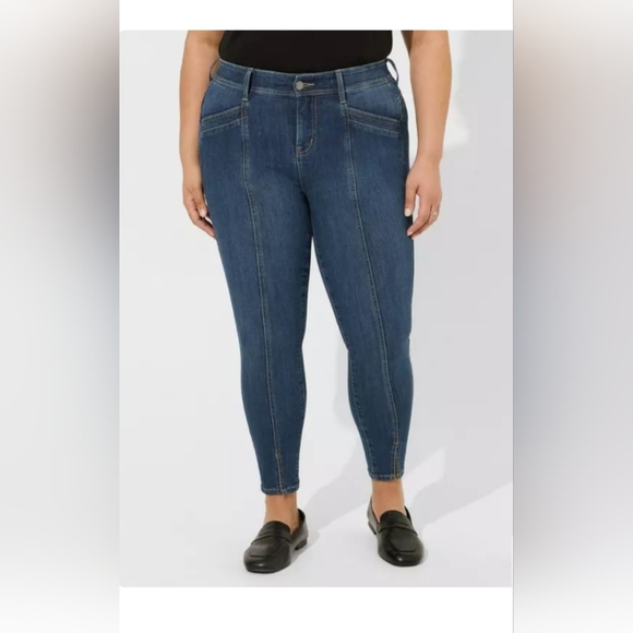 Sz 22 TORRID Bombshell Skinny Stitch Detail Stretchy Denim Jeans - Picture 3 of 8